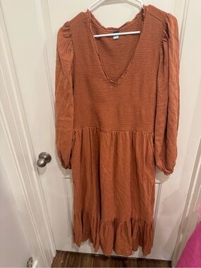 Old Navy Rust V-Neck Long Sleeve Tiered Dress